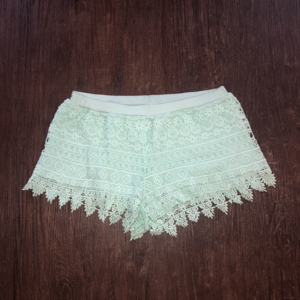 4 for $20✨ Mint Lace Shorts